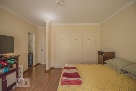 Casa à venda com 200m², 3 quartos e 2 vagasSuíte