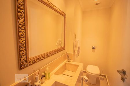 Casa à venda com 200m², 3 quartos e 2 vagasLavabo