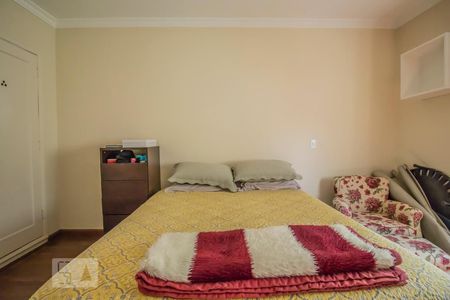 Casa à venda com 200m², 3 quartos e 2 vagasSuíte