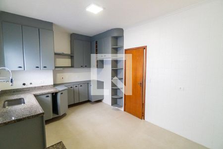 Apartamento para alugar com 197m², 4 quartos e 1 vagaCozinha