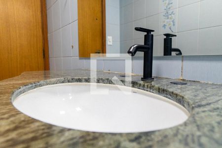 Apartamento para alugar com 197m², 4 quartos e 1 vagaBanheiro Social Detalhe