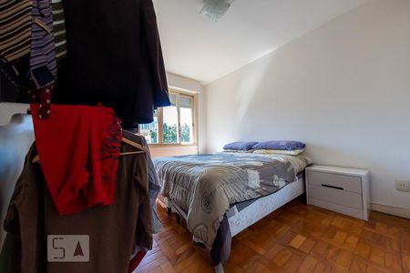 Suíte  de apartamento à venda com 3 quartos, 120m² em Higienópolis, Porto Alegre