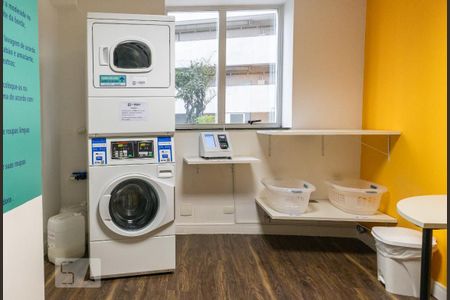 Studio para alugar com 27m², 1 quarto e 1 vaga Studio para alugar com 27m², 1 quarto e 1 vagaLavanderia