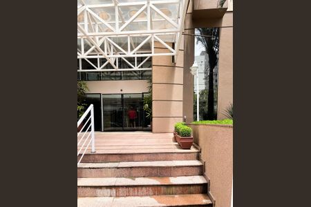 Studio para alugar com 27m², 1 quarto e 1 vaga Studio para alugar com 27m², 1 quarto e 1 vagaFachada