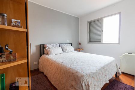 Quarto 1  de apartamento para alugar com 2 quartos, 60m² em Vila Gumercindo, São Paulo