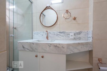 Banheiro de apartamento para alugar com 1 quarto, 27m² em Centro Histórico, Porto Alegre