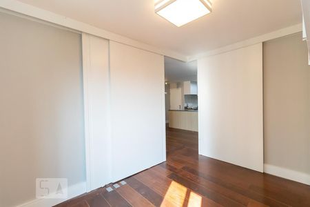 Apartamento para alugar com 106m², 3 quartos e 1 vaga Apartamento para alugar com 106m², 3 quartos e 1 vagaQuarto 1