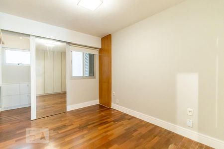 Apartamento para alugar com 106m², 3 quartos e 1 vaga Apartamento para alugar com 106m², 3 quartos e 1 vagaSuíte