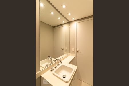 Apartamento para alugar com 106m², 3 quartos e 1 vaga Apartamento para alugar com 106m², 3 quartos e 1 vagaBanheiro social