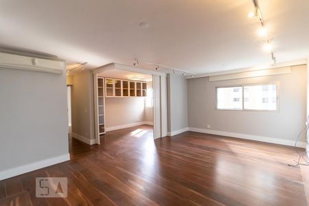 Apartamento para alugar com 106m², 3 quartos e 1 vaga Apartamento para alugar com 106m², 3 quartos e 1 vagaSala