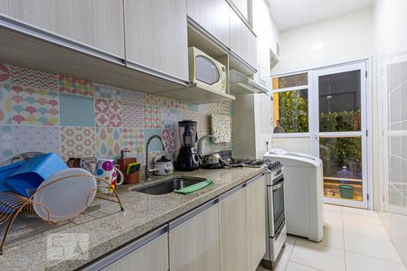 Apartamento para alugar com 93m², 2 quartos e 1 vagaCozinha