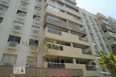 Apartamento para alugar com 93m², 2 quartos e 1 vagaFachada