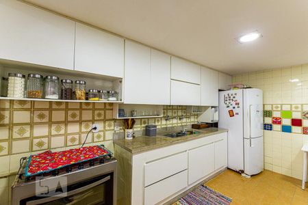 Apartamento à venda com 159m², 4 quartos e 1 vagaCozinha