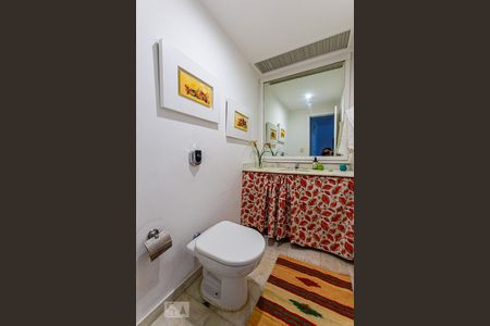 Lavabo de apartamento à venda com 4 quartos, 159m² em Ingá, Niterói