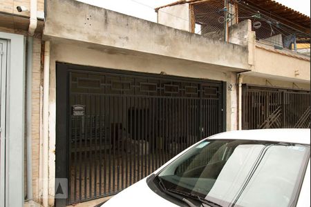 Casa para alugar com 125m², 2 quartos e 1 vaga Casa para alugar com 125m², 2 quartos e 1 vagaFachada