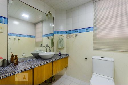 Apartamento para alugar com 96m², 2 quartos e 1 vaga Apartamento para alugar com 96m², 2 quartos e 1 vagaBanheiro