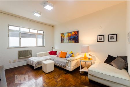 Apartamento para alugar com 2 quartos, 96m² em Embaré, Santos