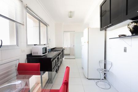 Apartamento à venda com 222m², 4 quartos e 4 vagasCozinha