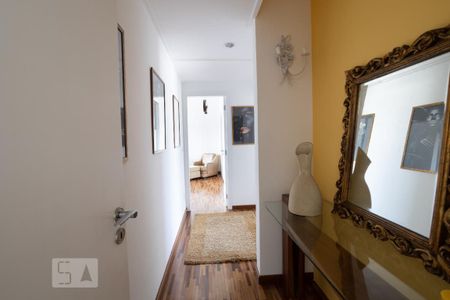 Apartamento à venda com 222m², 4 quartos e 4 vagasCorredor