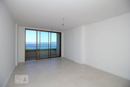 Salade Apartamento com 3 quartos, 150m² Flamengo
