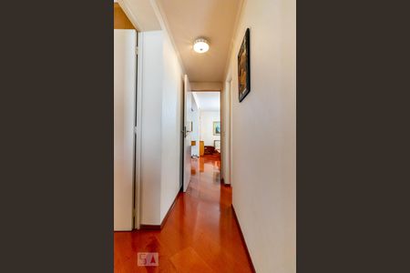 Apartamento à venda com 86m², 2 quartos e 1 vagaCorredor