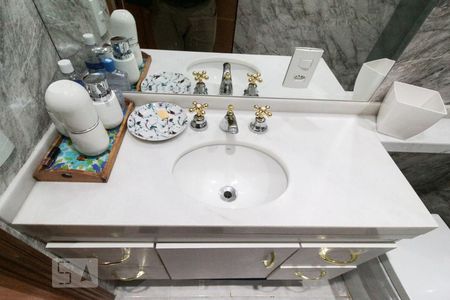 Apartamento à venda com 80m², 3 quartos e 2 vagasBanheiro