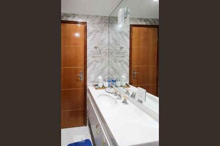 Apartamento à venda com 80m², 3 quartos e 2 vagasBanheiro