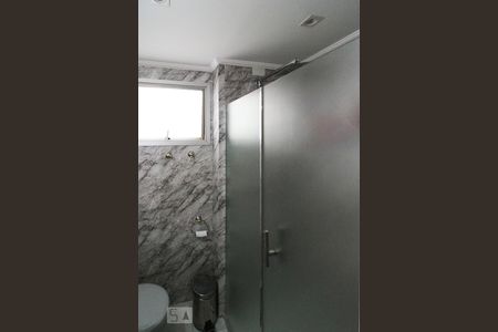 Apartamento à venda com 80m², 3 quartos e 2 vagasBanheiro do quarto 1