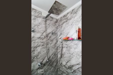 Apartamento à venda com 80m², 3 quartos e 2 vagasBanheiro do quarto 1