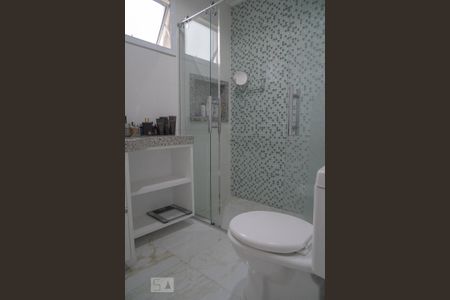 Apartamento à venda com 126m², 3 quartos e 2 vagasBanheiro Suite 1