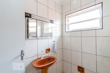 Casa à venda com 200m², 3 quartos e 2 vagasBanheiro da Suíte