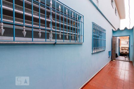 Casa à venda com 200m², 3 quartos e 2 vagasCorredor