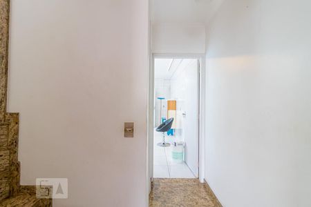 Corredor de casa para alugar com 3 quartos, 200m² em Vila Dom Pedro I, São Paulo