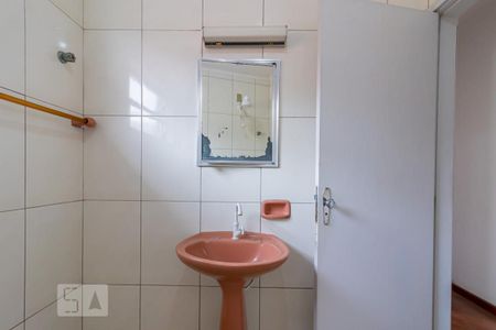 Casa à venda com 200m², 3 quartos e 2 vagasBanheiro