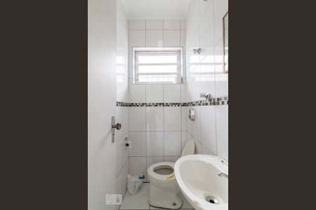 Casa à venda com 200m², 3 quartos e 2 vagasBanheiro de Serviço