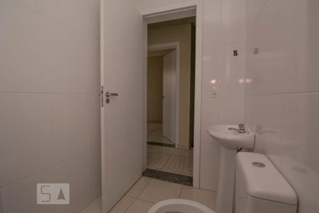 Casa de condomínio para alugar com 65m², 2 quartos e 1 vaga Casa de condomínio para alugar com 65m², 2 quartos e 1 vagaBanheiro 2
