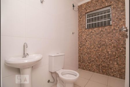Banheiro de casa de condomínio para alugar com 2 quartos, 65m² em Vila Libanesa, São Paulo