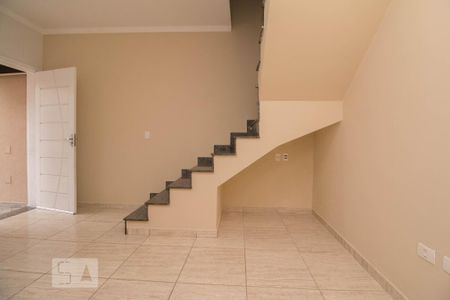 Sala  de casa de condomínio para alugar com 2 quartos, 65m² em Vila Libanesa, São Paulo