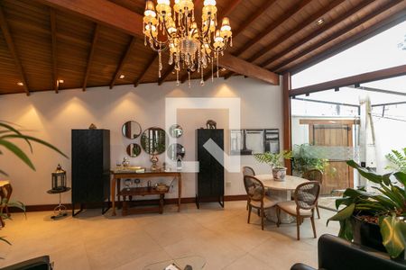Sala de casa para alugar com 5 quartos, 400m² em Vila Iza, Campinas