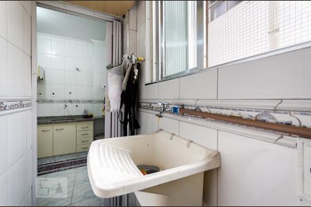 Apartamento para alugar com 72m², 3 quartos e sem vaga Apartamento para alugar com 72m², 3 quartos e sem vagaÁrea de serviço