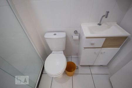 Apartamento para alugar com 46m², 2 quartos e 1 vaga Apartamento para alugar com 46m², 2 quartos e 1 vagaBanheiro