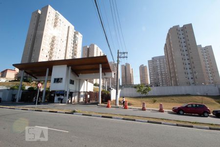 Apartamento para alugar com 46m², 2 quartos e 1 vaga Apartamento para alugar com 46m², 2 quartos e 1 vagaFachada