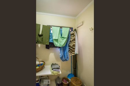 Apartamento à venda com 160m², 4 quartos e 2 vagas Apartamento à venda com 160m², 4 quartos e 2 vagasQuarto de Serviço