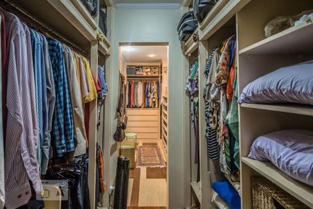 Apartamento à venda com 160m², 4 quartos e 2 vagas Apartamento à venda com 160m², 4 quartos e 2 vagasCloset da suíte 1