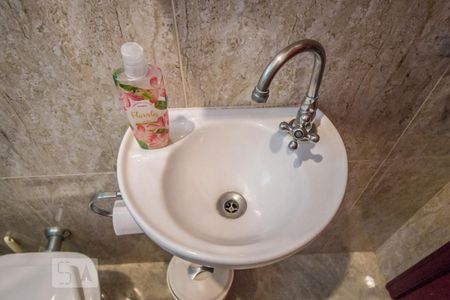 Apartamento à venda com 160m², 4 quartos e 2 vagas Apartamento à venda com 160m², 4 quartos e 2 vagasBanheiro de Serviço