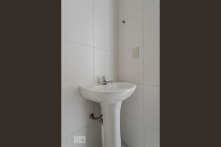 Apartamento à venda com 101m², 3 quartos e 2 vagas Apartamento à venda com 101m², 3 quartos e 2 vagasBanheiro de Serviço