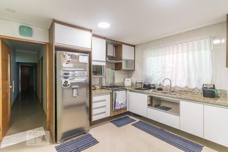 Casa à venda com 235m², 4 quartos e 2 vagasCozinha