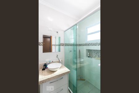 Casa à venda com 235m², 4 quartos e 2 vagasBanheiro da Suíte