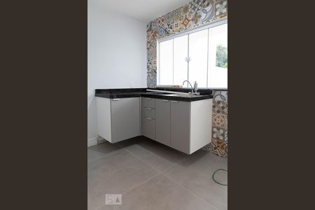 Casa para alugar com 75m², 2 quartos e 1 vagaCozinha