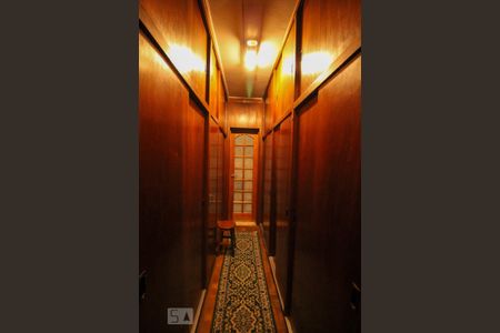 Casa à venda com 168m², 2 quartos e 1 vagaCloset Quarto 2 - Suíte